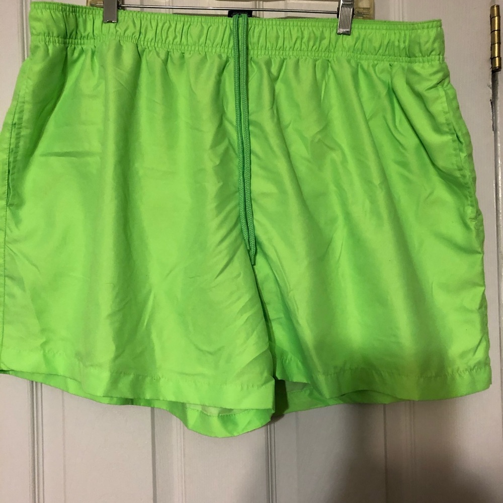 Bright green size 3x men’s swim trunks
